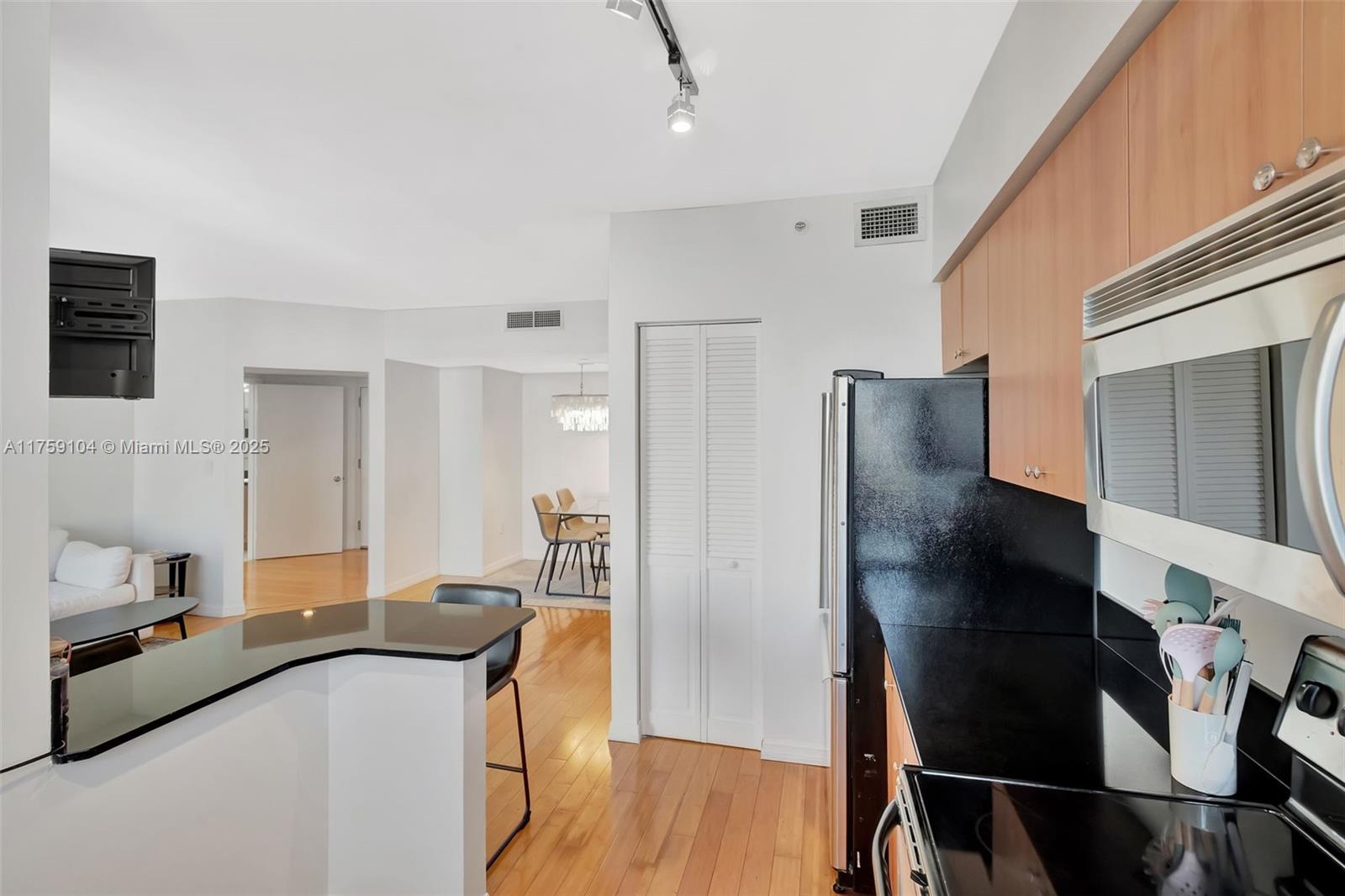 1330 West Ave #909, Miami Beach FL 33139