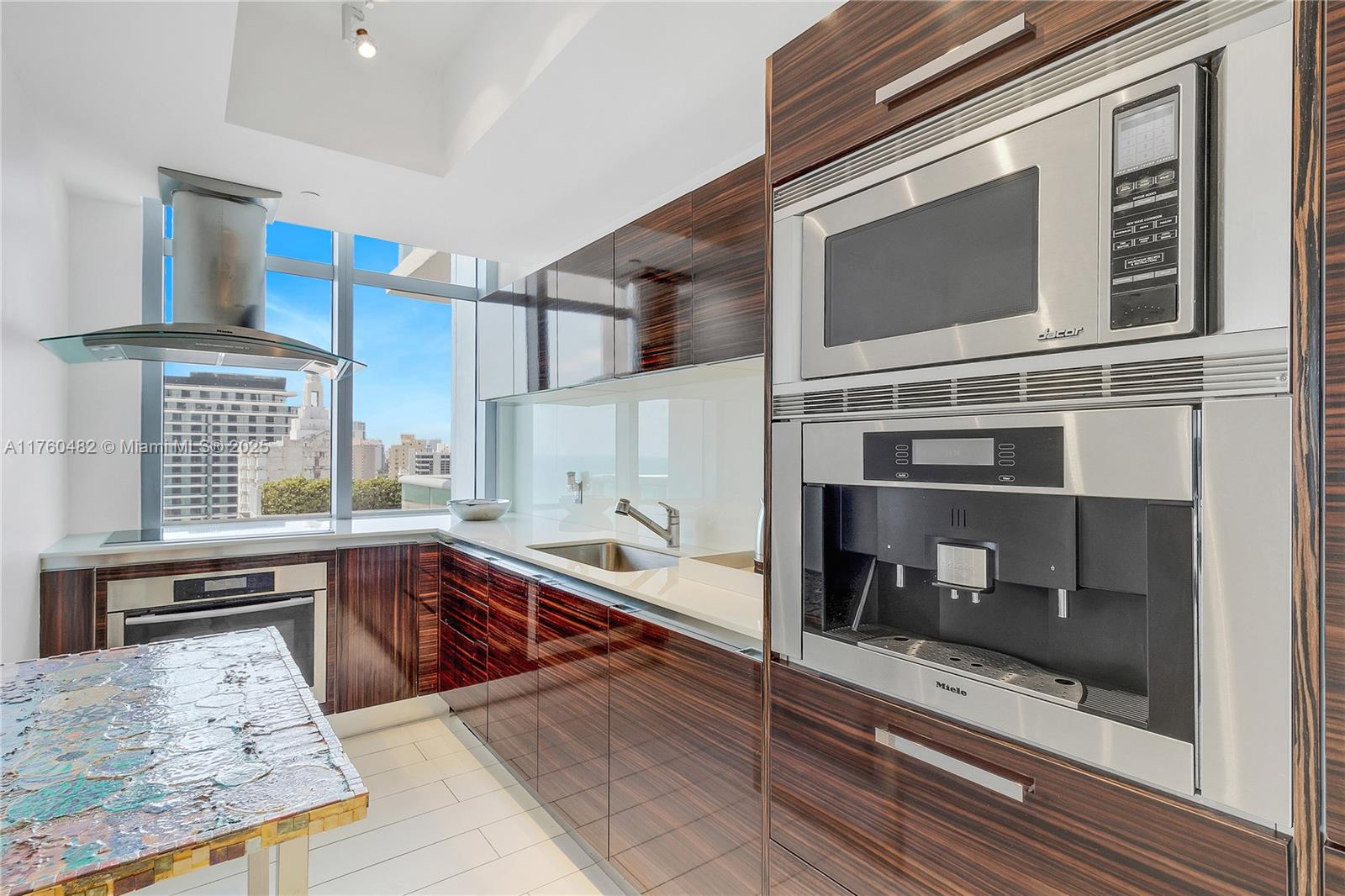 3737 Collins Ave #S-1302, Miami Beach FL 33140
