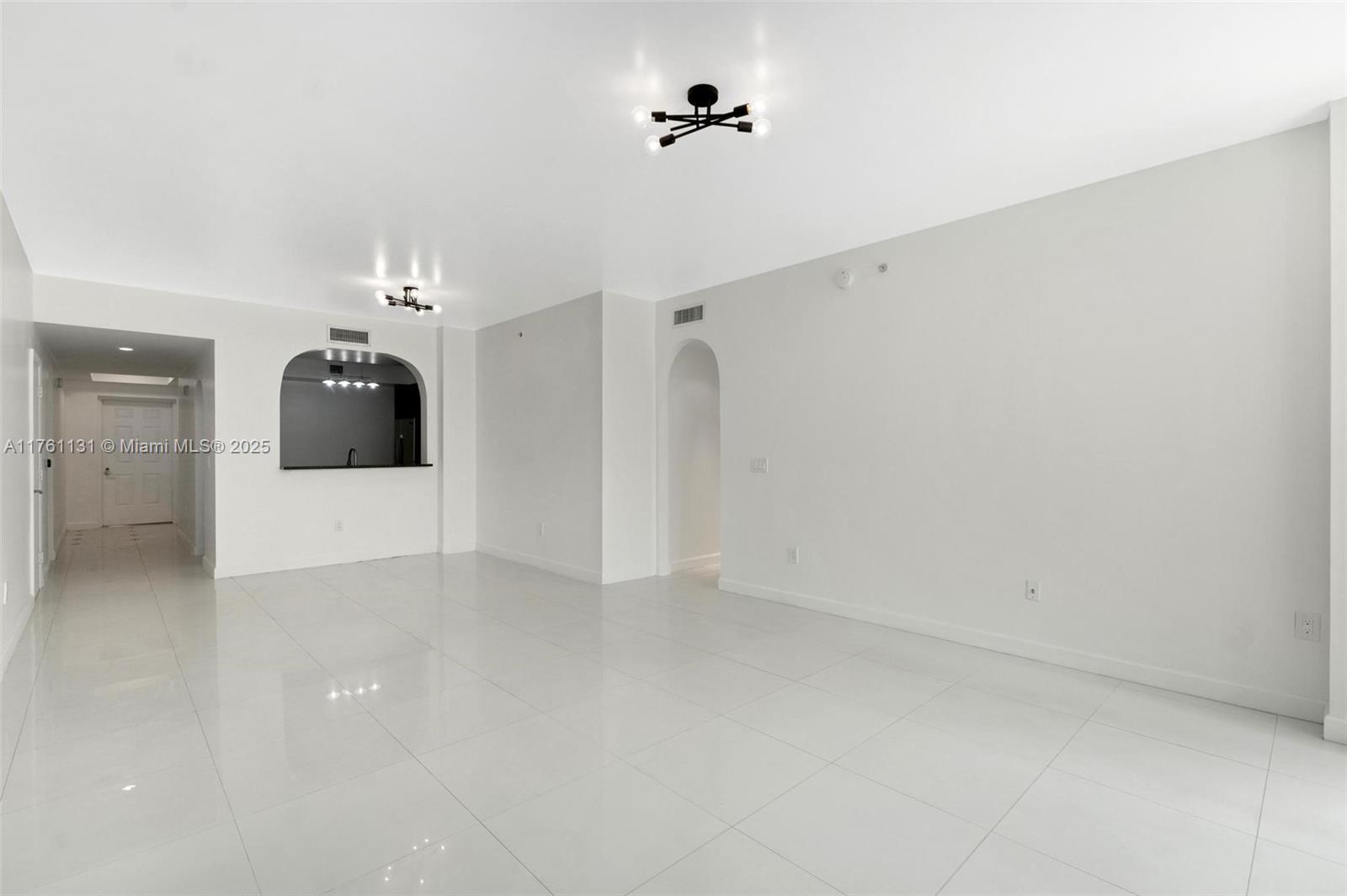 3340 NE 190th St #208, Aventura FL 33180