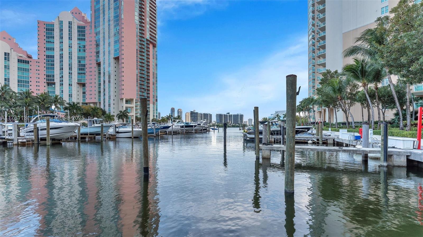 3340 NE 190th St #208, Aventura FL 33180