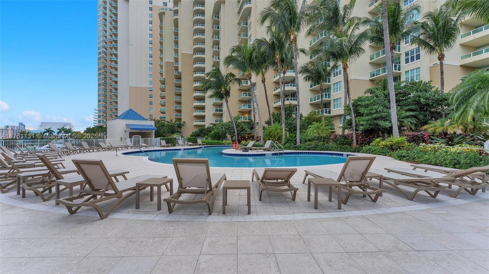 3340 NE 190th St #208, Aventura FL 33180