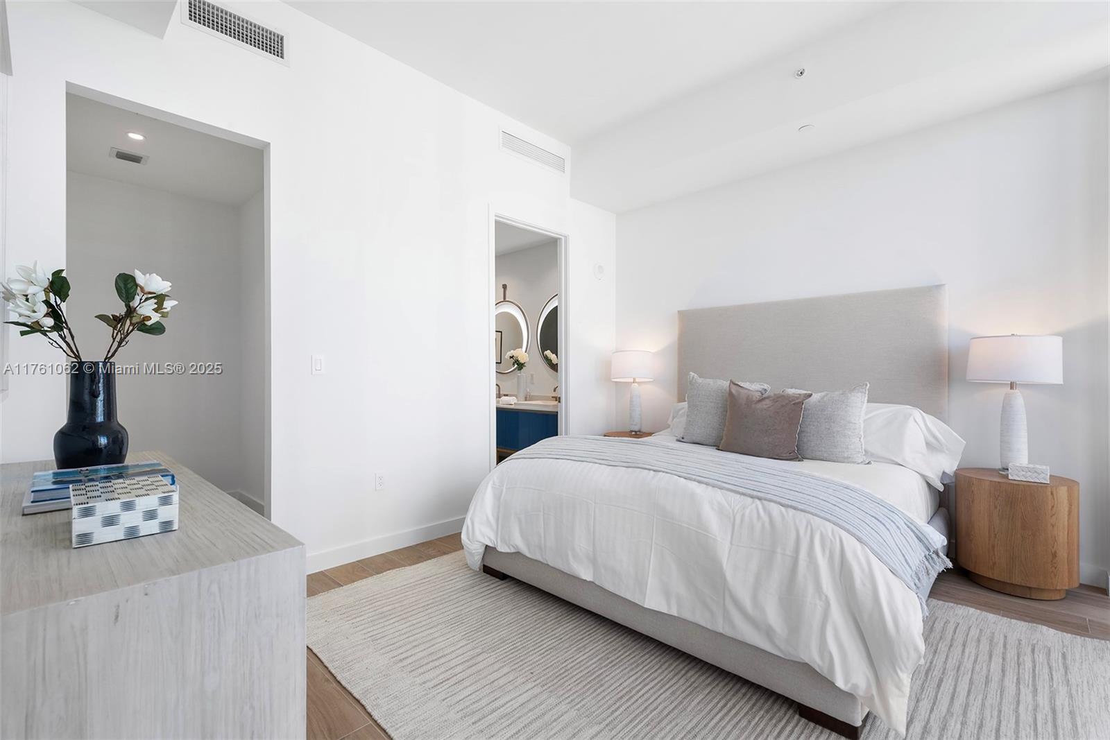 2655 S Bayshore #1512, Coconut Grove FL 33133