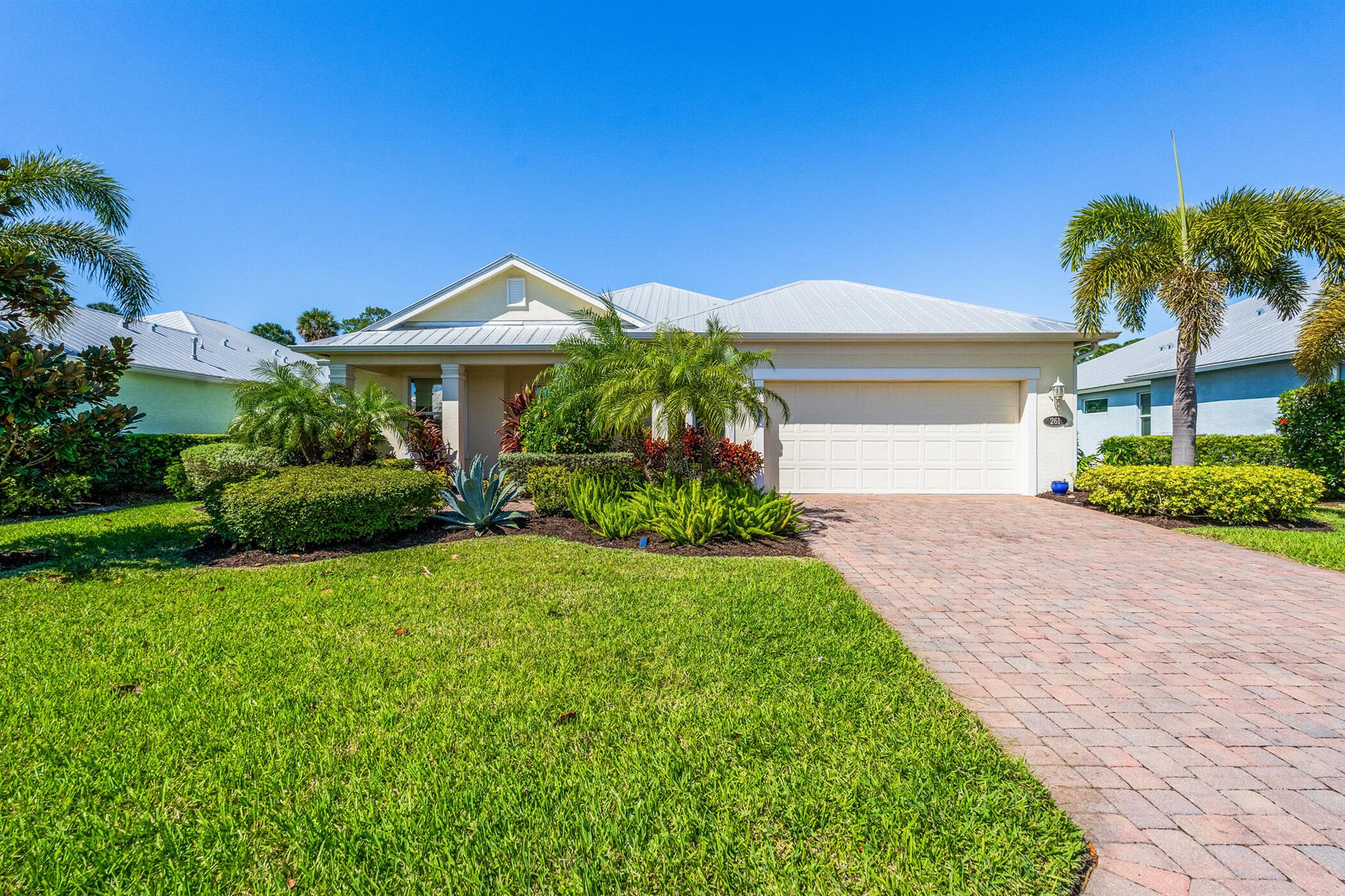 House for Sale in Vero Beach, FL