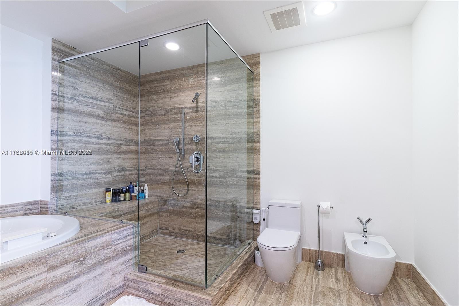 15811 Collins Ave #2103, Sunny Isles Beach FL 33160