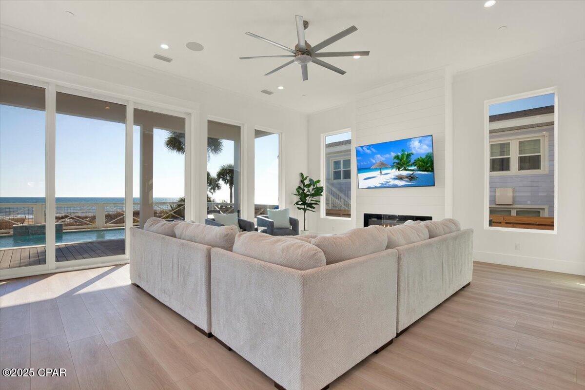 Image 13 For 13401 Oleander Drive