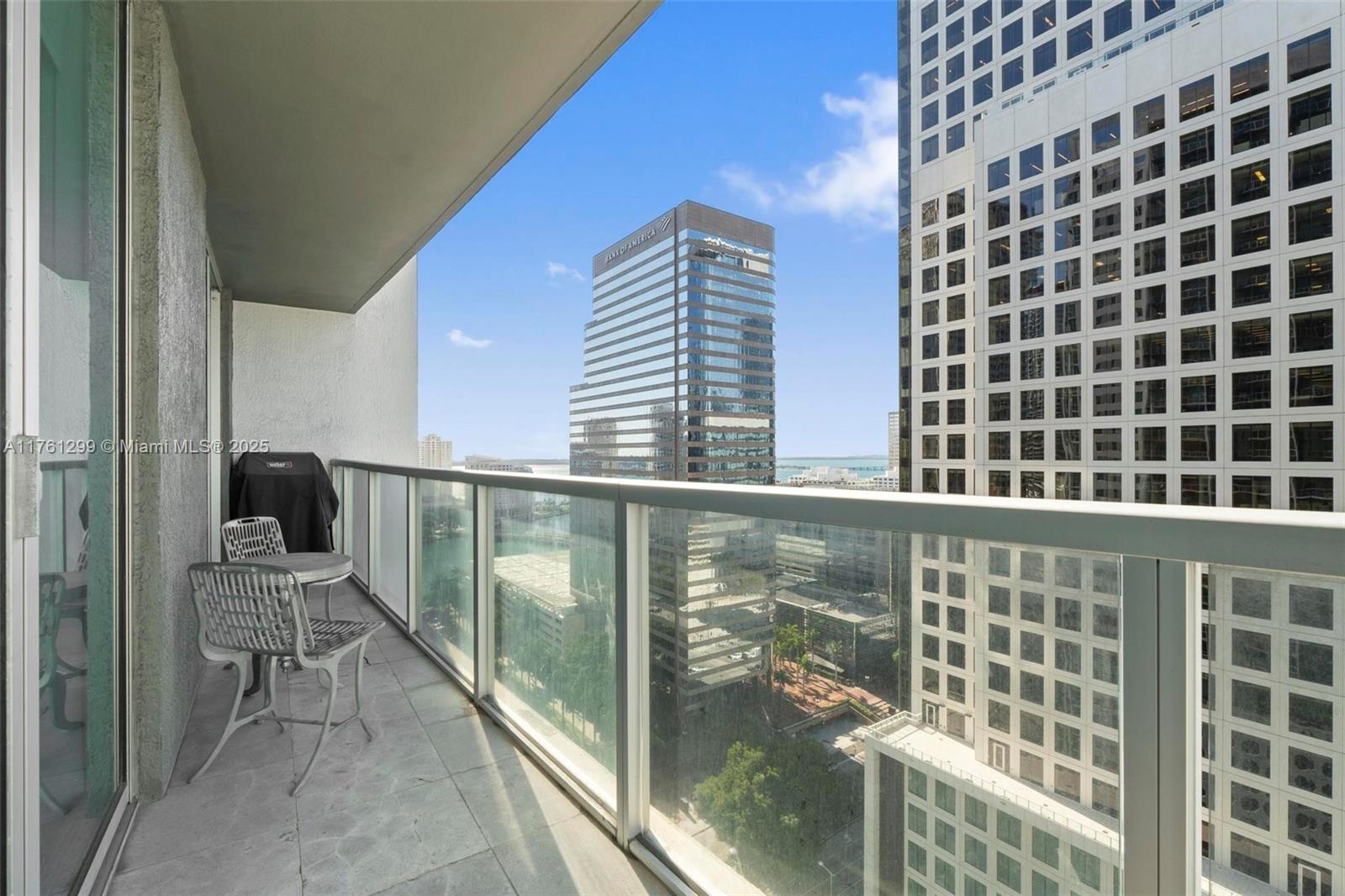 Condo for Sale in Miami, FL