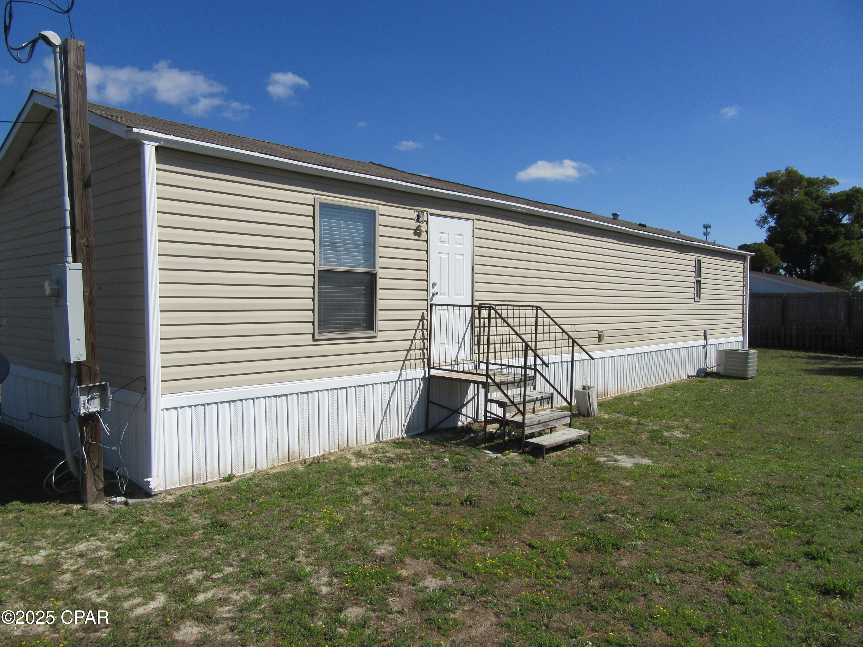 Image 2 For 102 Sims Avenue #4