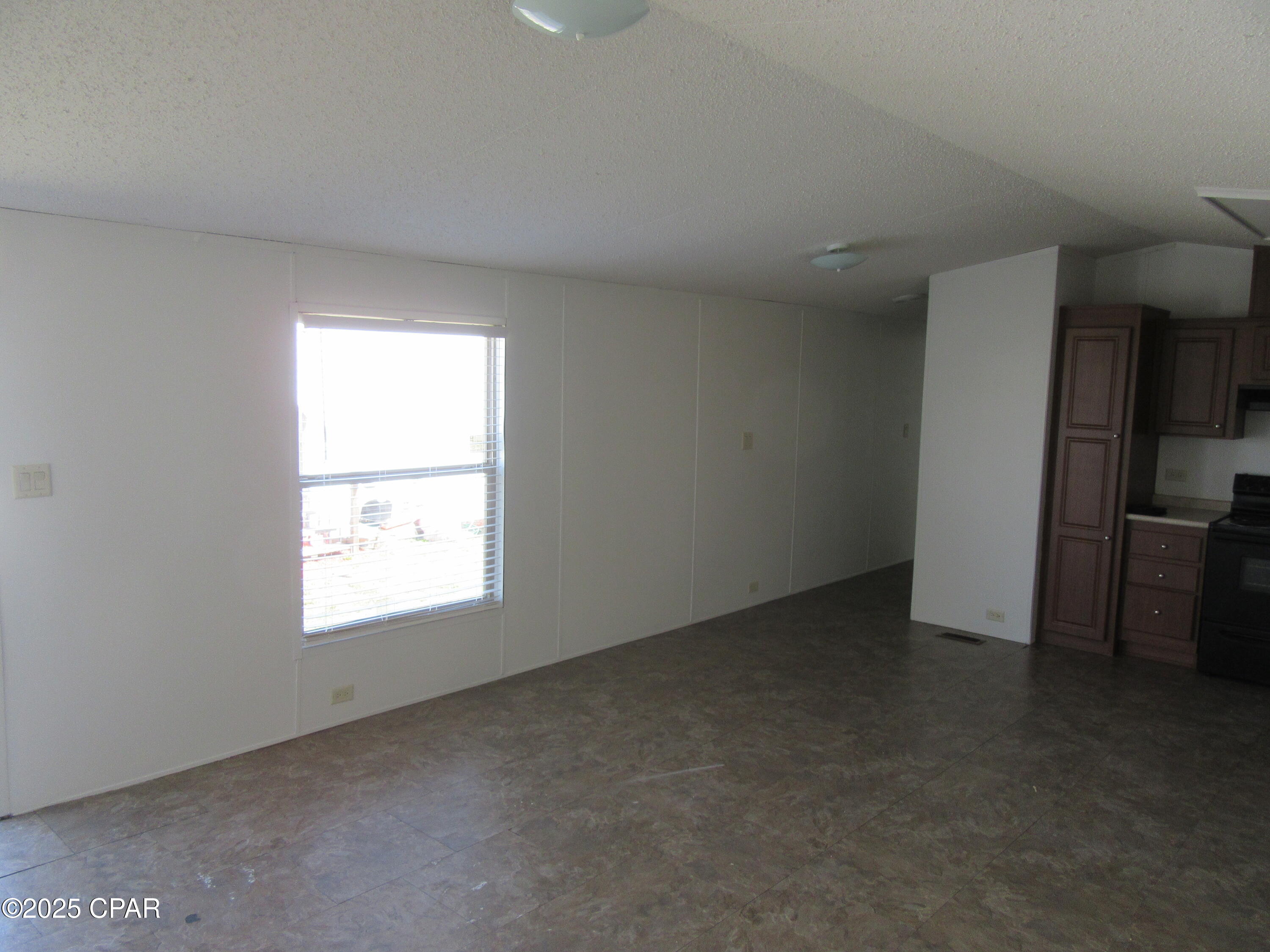 Image 4 For 102 Sims Avenue #4