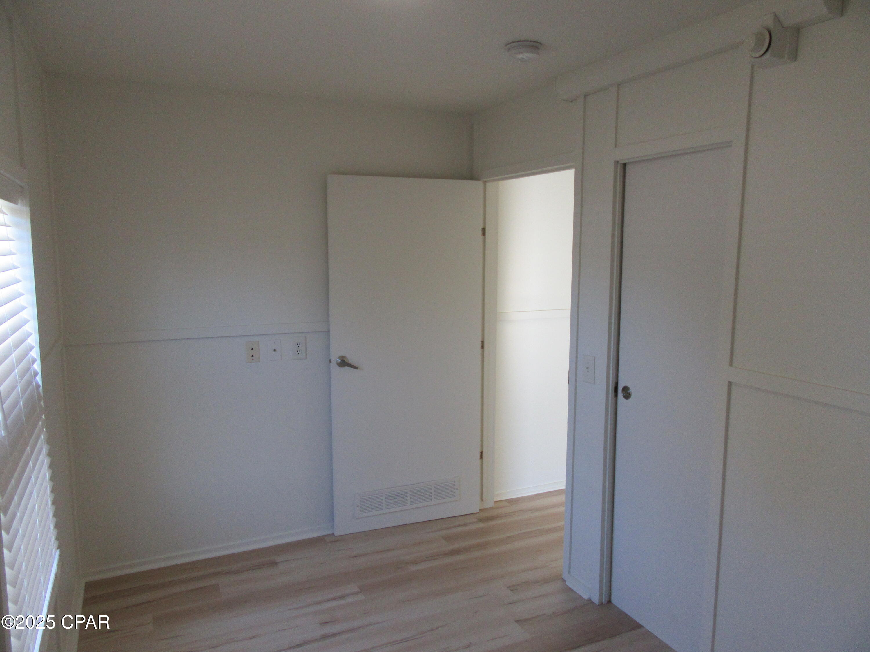 Image 14 For 102 Sims Avenue #1