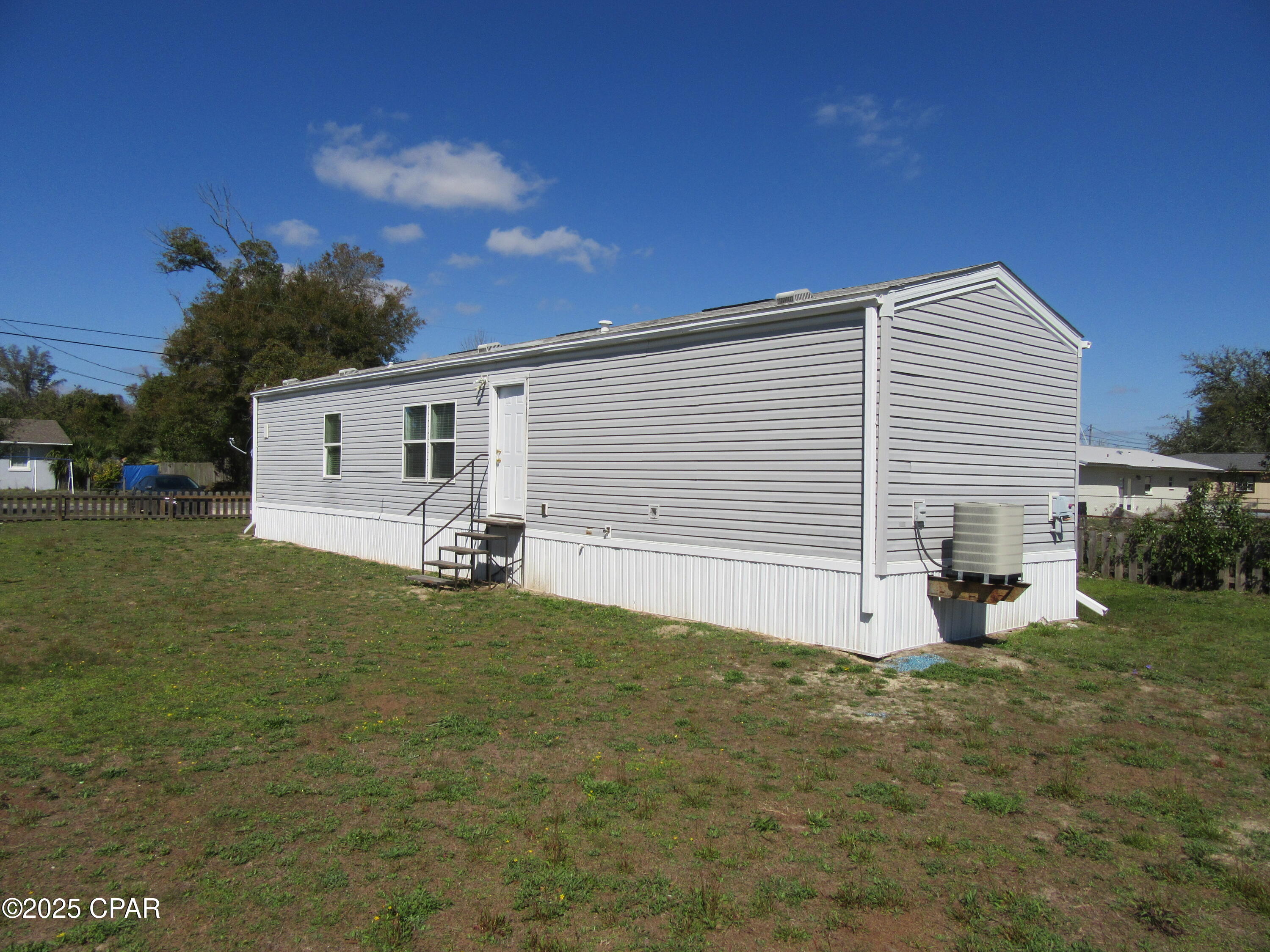 Image 2 For 102 Sims Avenue #1