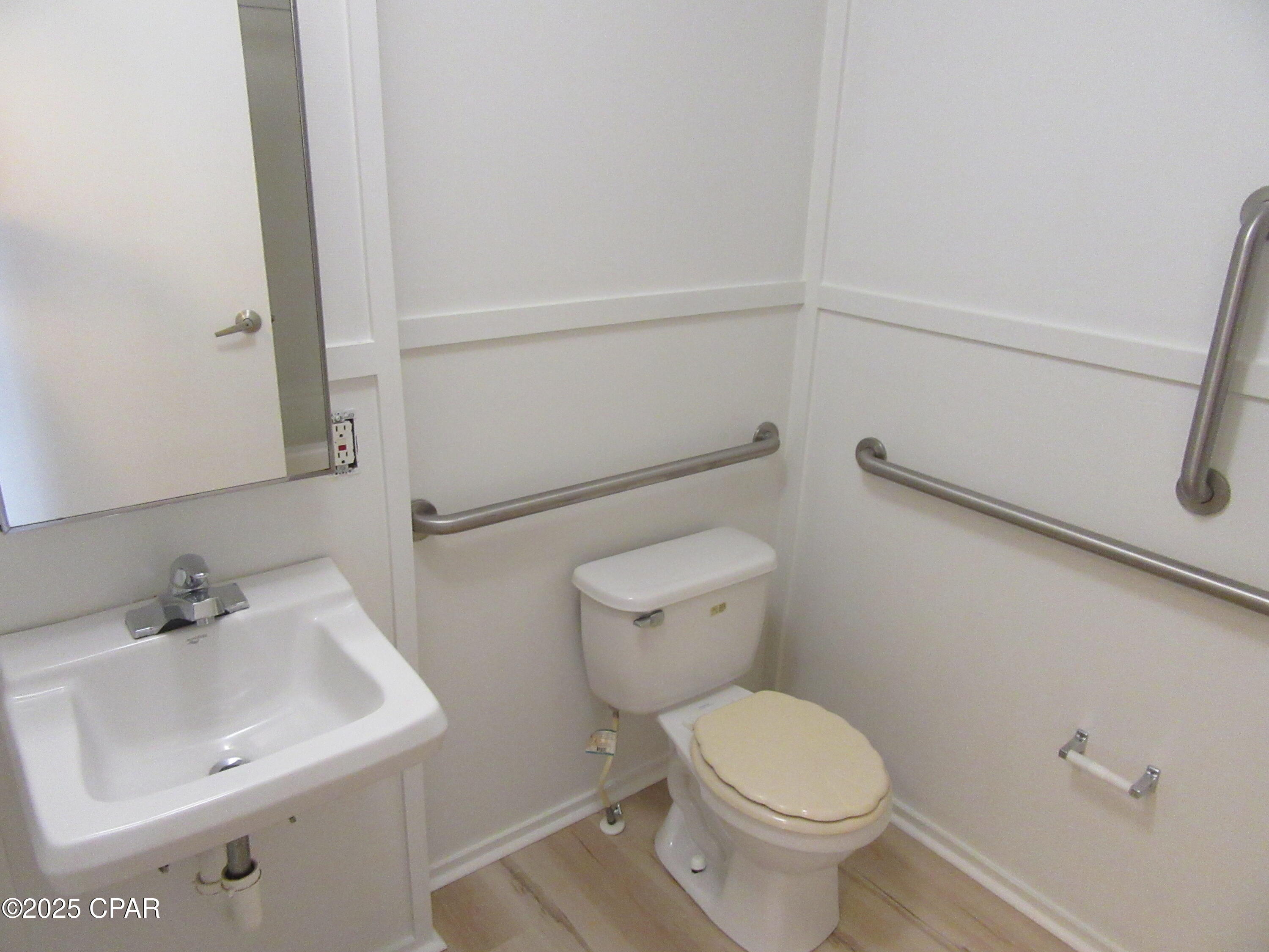 Image 9 For 102 Sims Avenue #1
