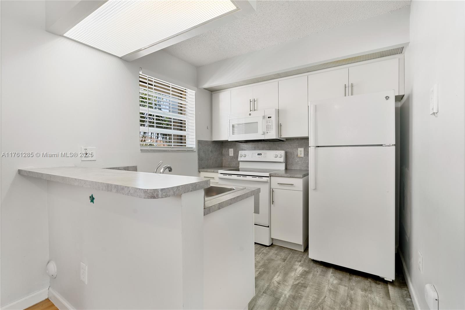 2264 SE 27th Dr 206-E