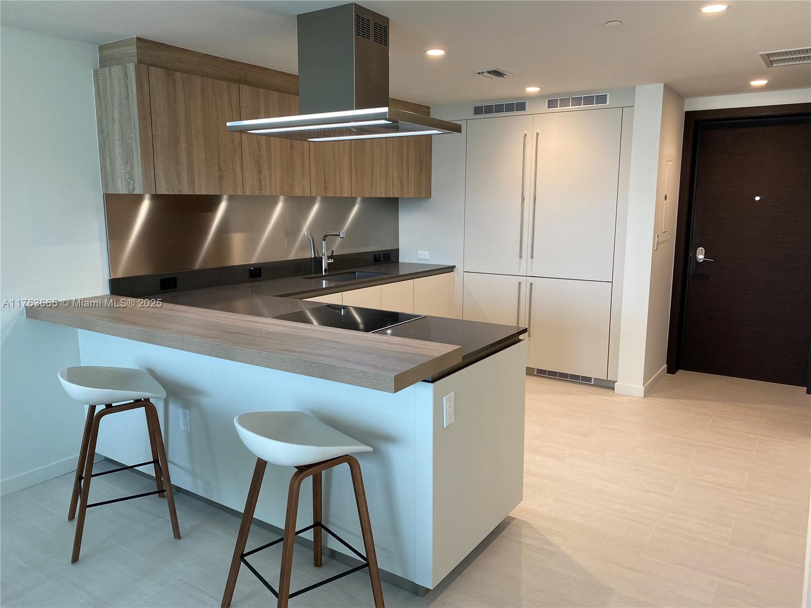 1000 Brickell Plz #2604, Miami FL 33131