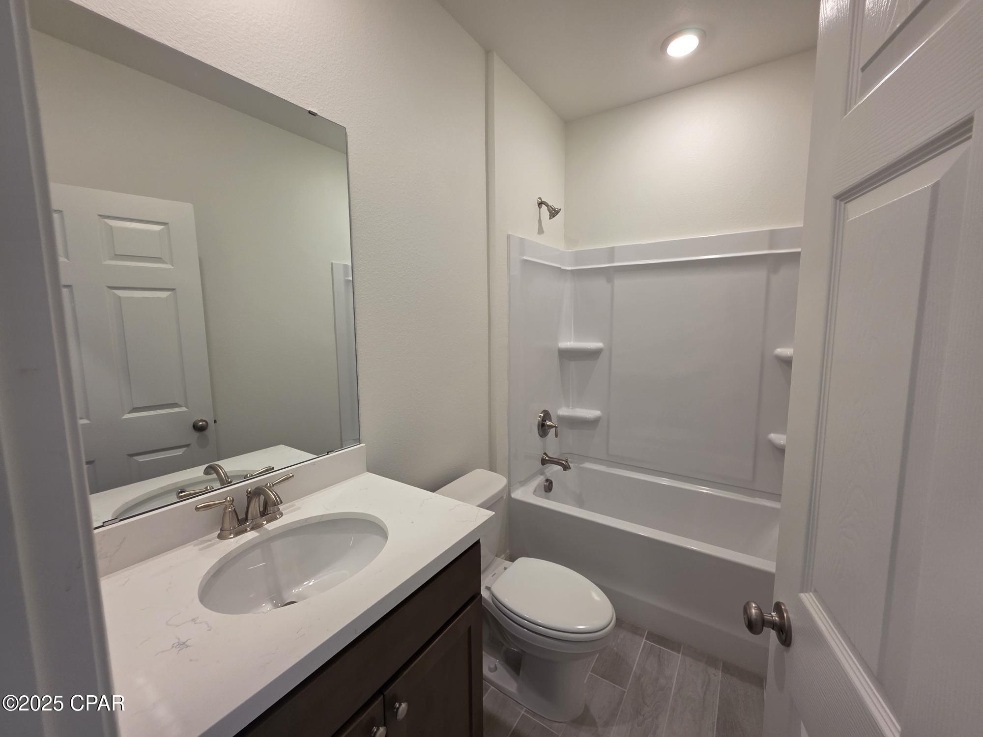 Image 11 For 209 Lake Merial Blvd  42