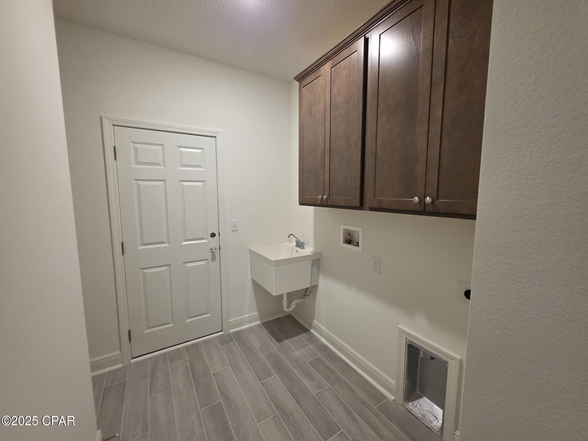 Image 12 For 209 Lake Merial Blvd  42