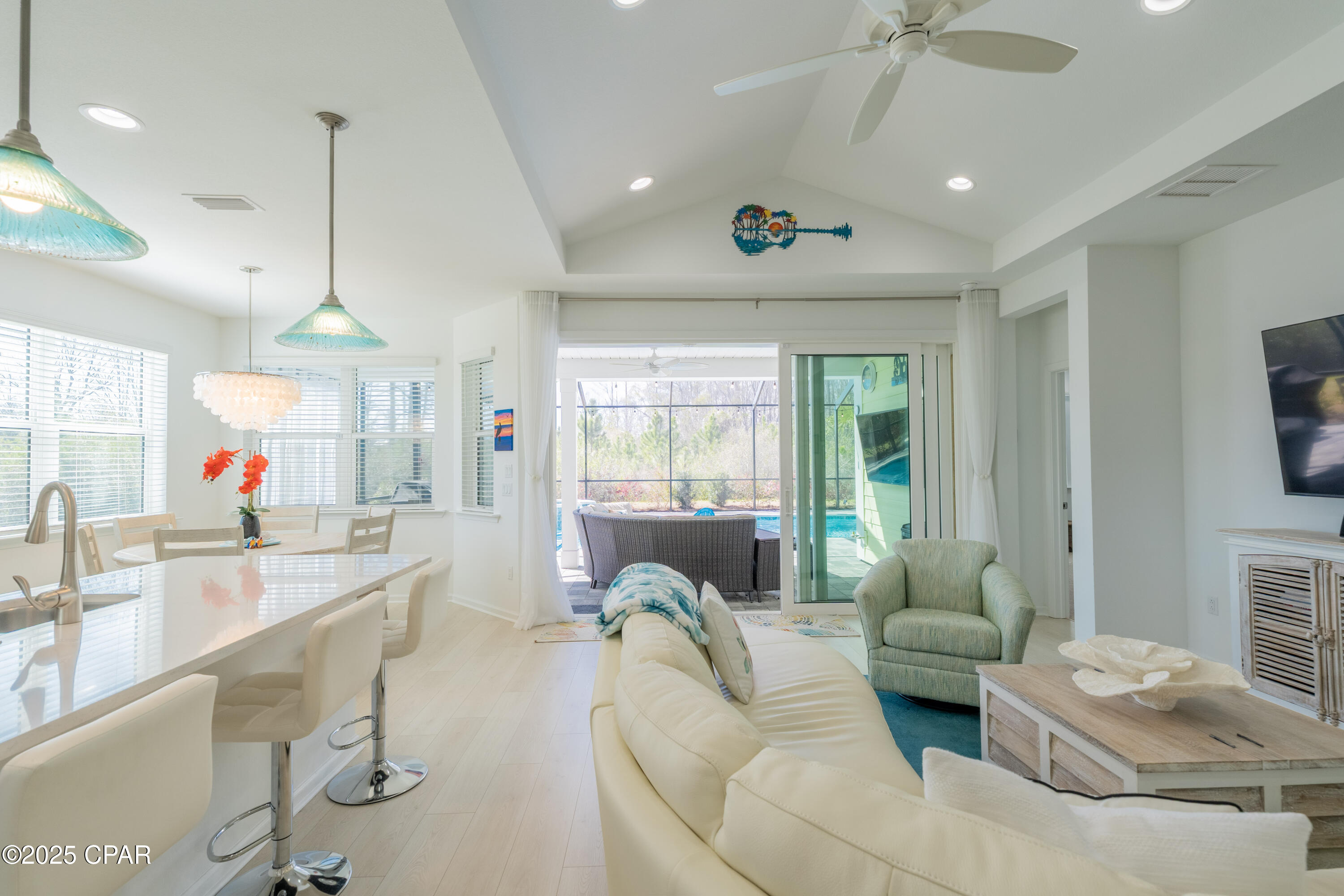 Image 11 For 8406 Island Breeze Avenue