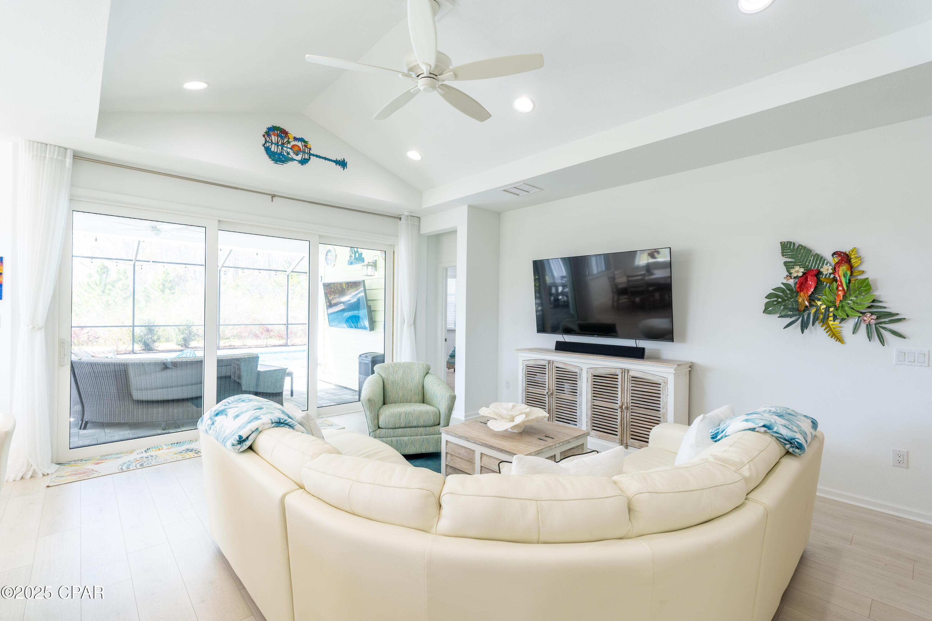 Image 6 For 8406 Island Breeze Avenue