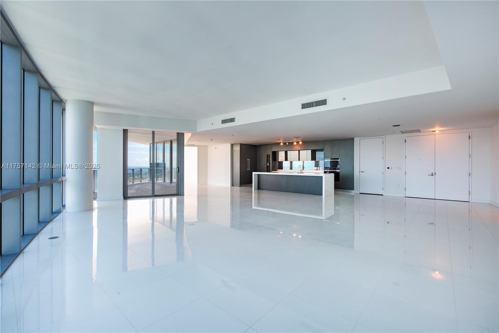851 NE 1st Ave #PH5011, Miami FL 33132