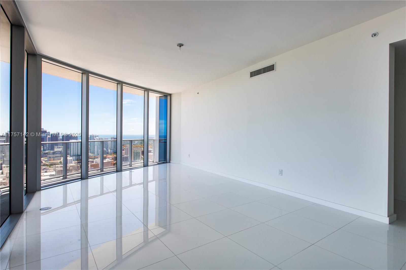851 NE 1st Ave #PH5011, Miami FL 33132
