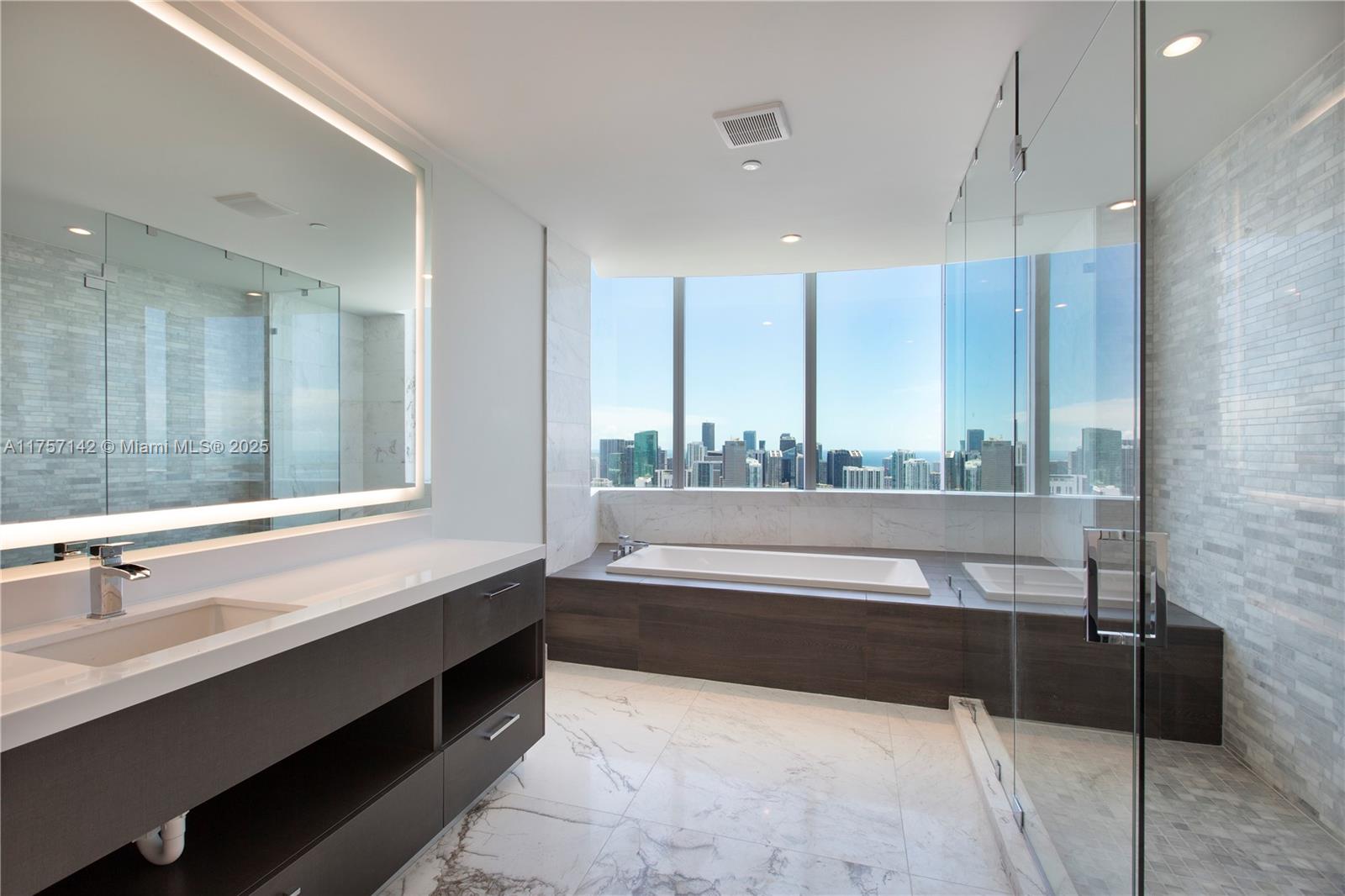 851 NE 1st Ave #PH5011, Miami FL 33132