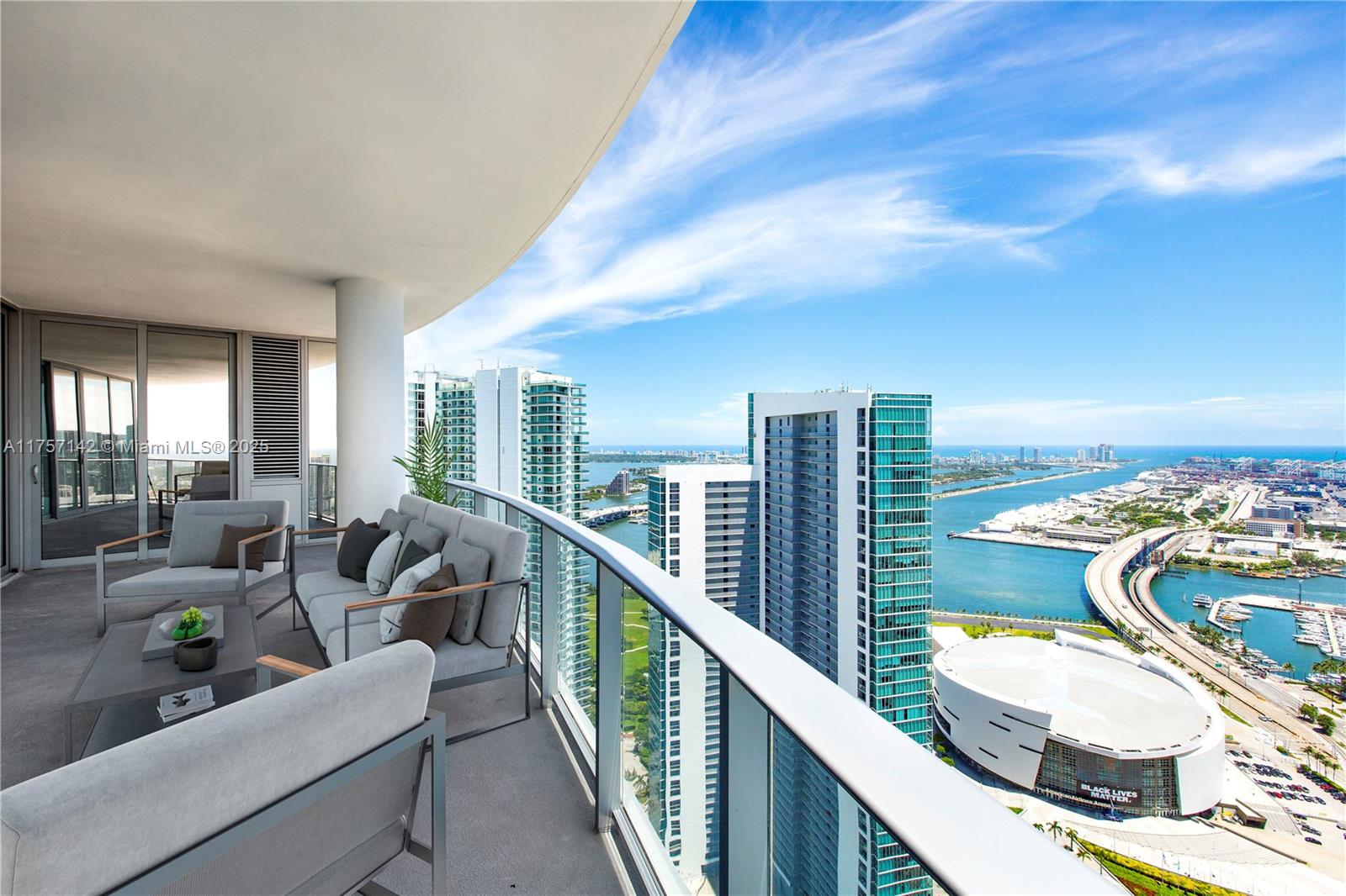 851 NE 1st Ave #PH5011, Miami FL 33132