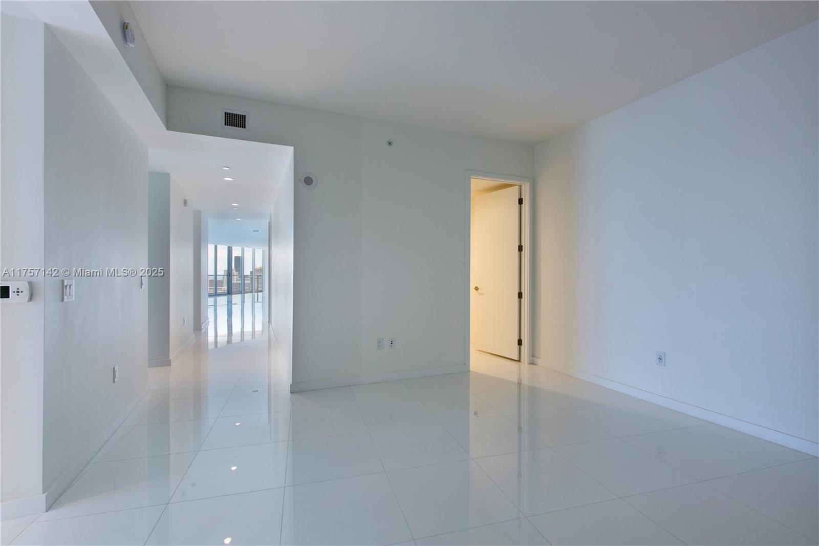 851 NE 1st Ave #PH5011, Miami FL 33132