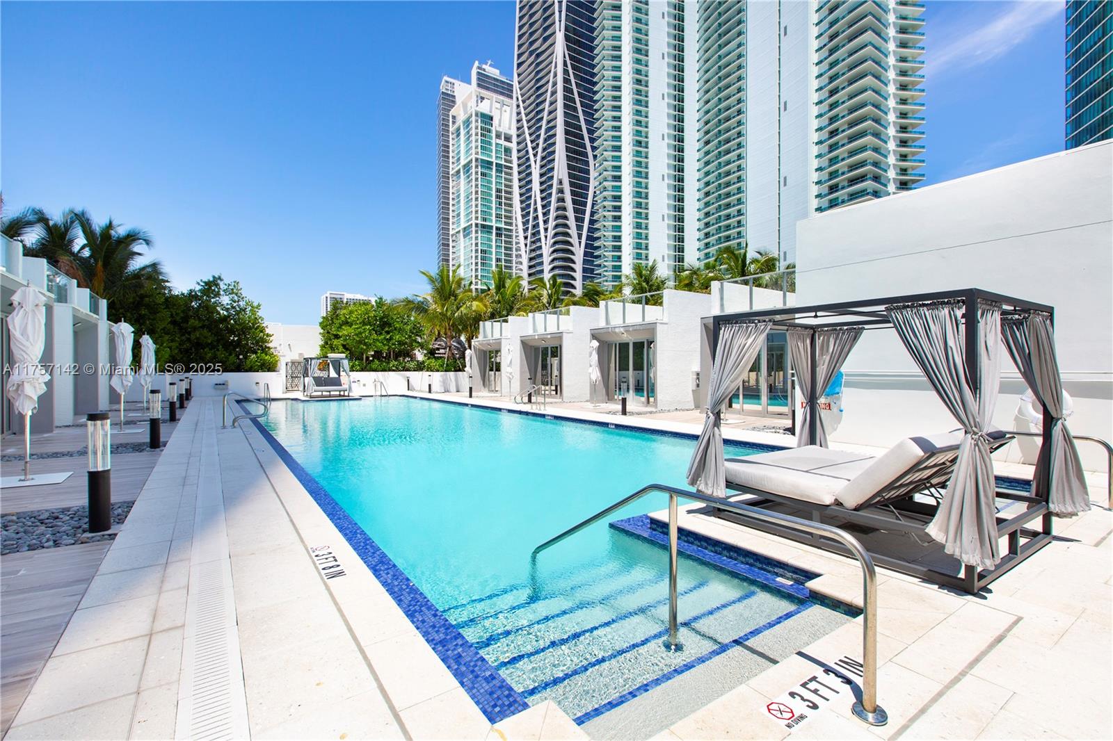 851 NE 1st Ave #PH5011, Miami FL 33132
