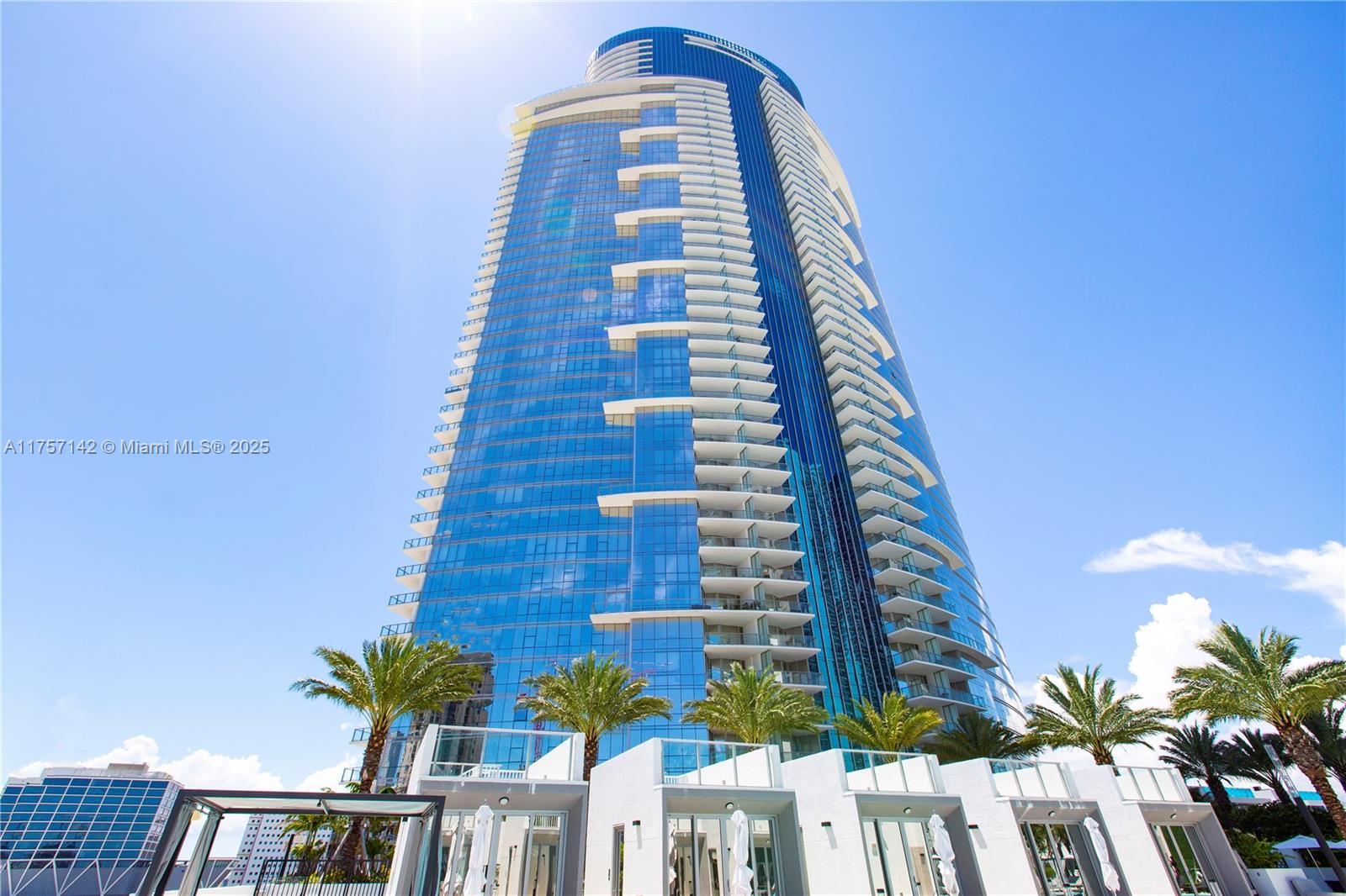 851 NE 1st Ave #PH5011, Miami FL 33132