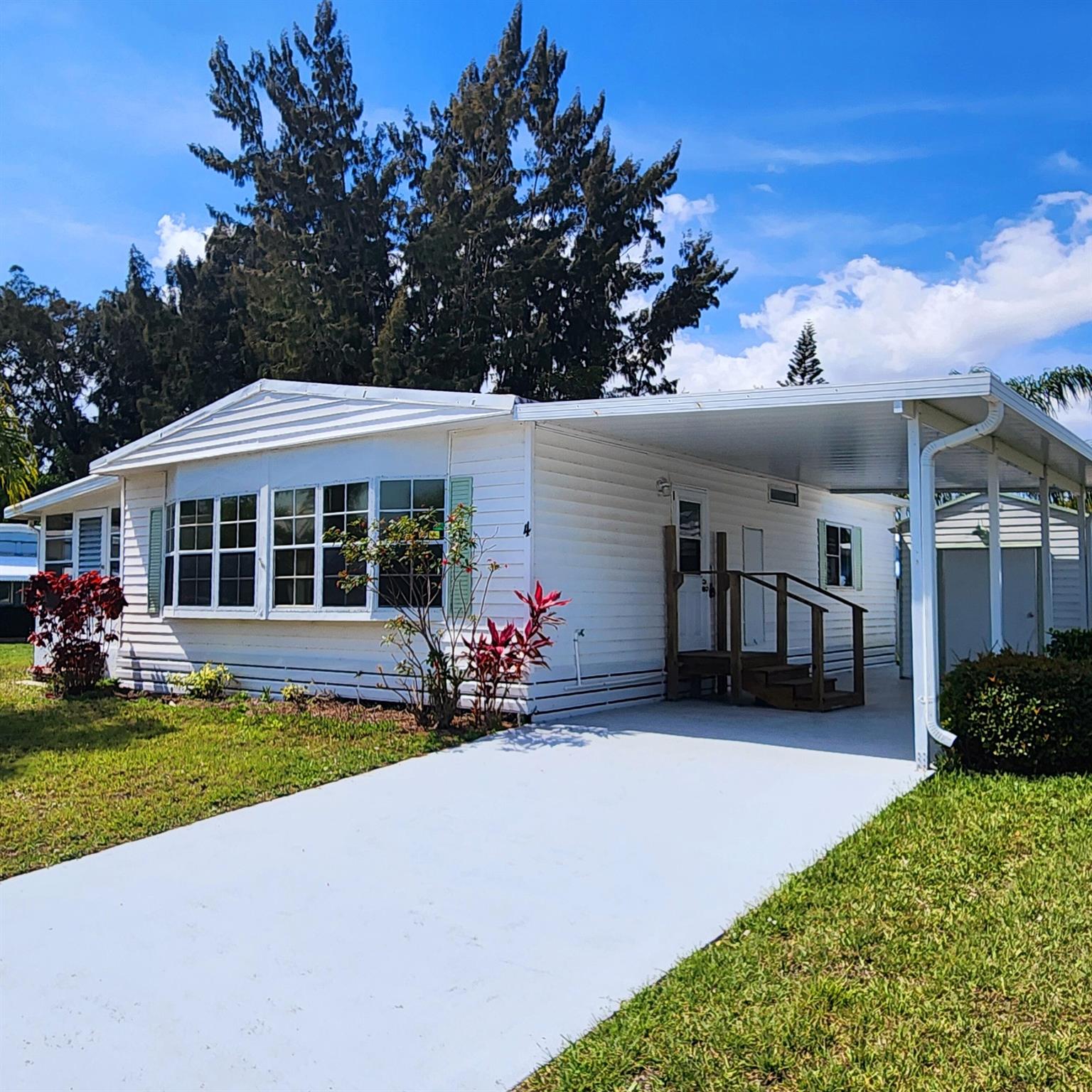 Homes for sale in Port St. Lucie, FL | 4 Angelita, Port St. Lucie, FL 34952 | MLS# R11071672