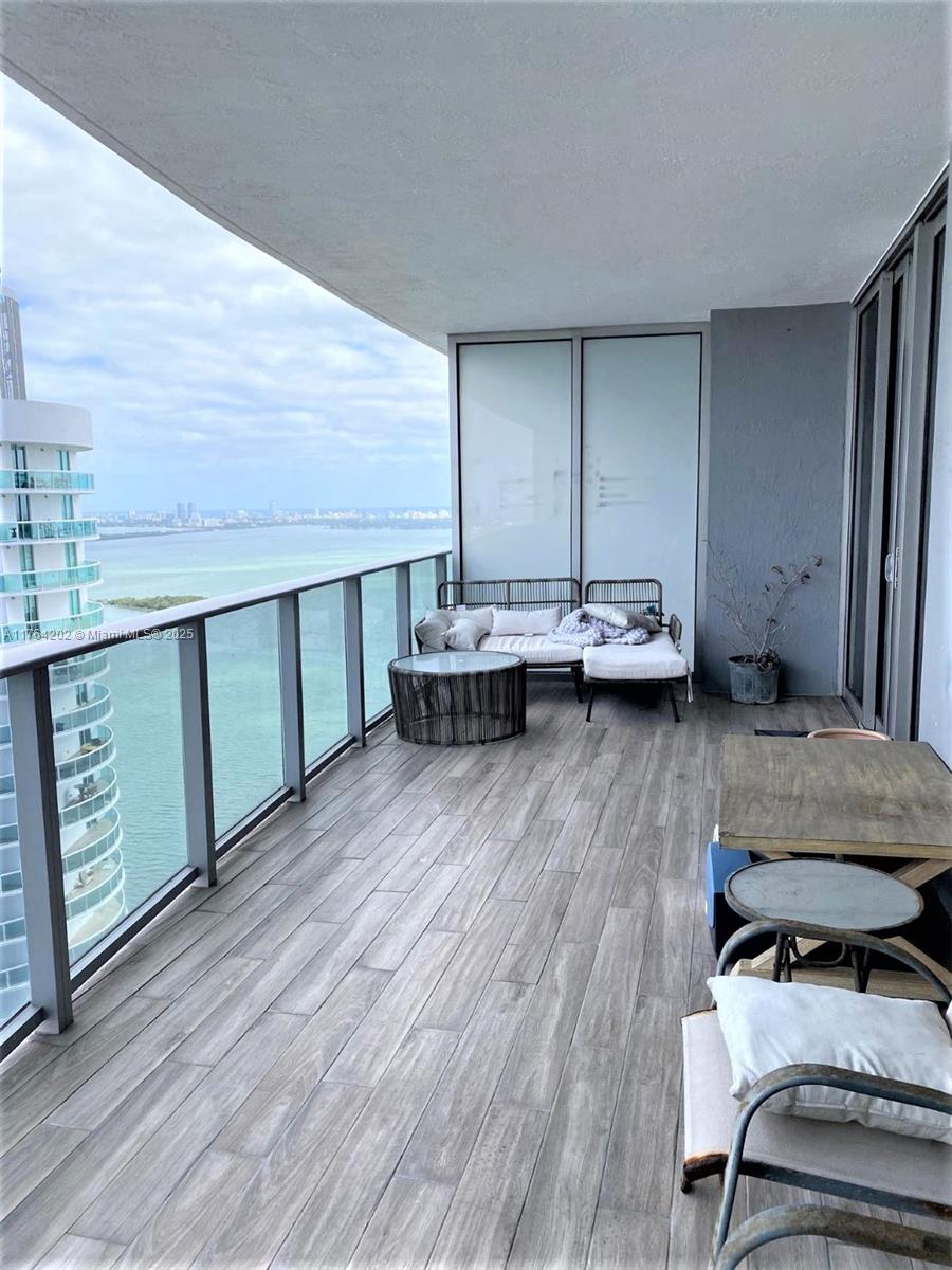 488 NE 18 #3805, Miami FL 33132