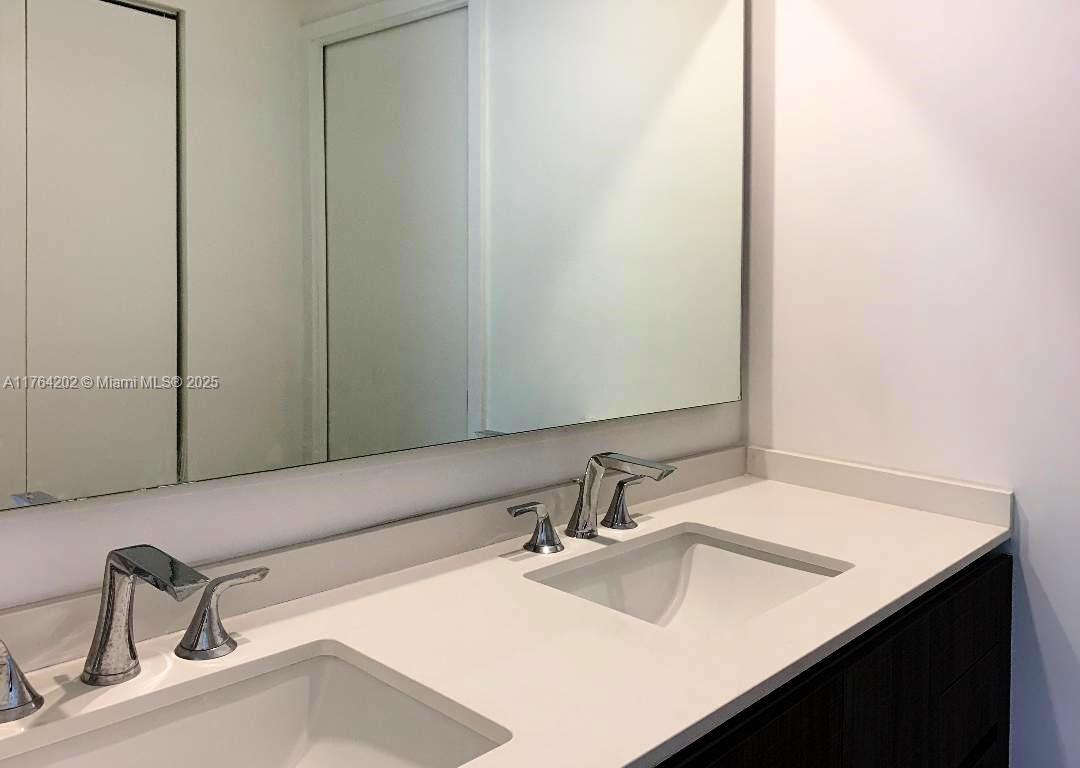 488 NE 18 #3805, Miami FL 33132