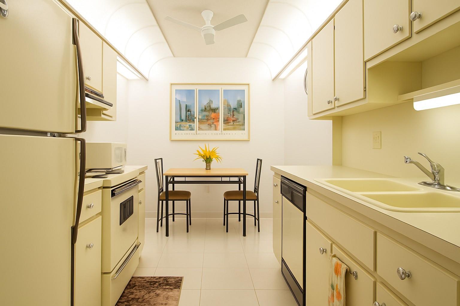 Homes for sale in Hollywood, FL | 4001 Hillcrest Dr #315, Hollywood, FL 33021 | MLS# F10492563