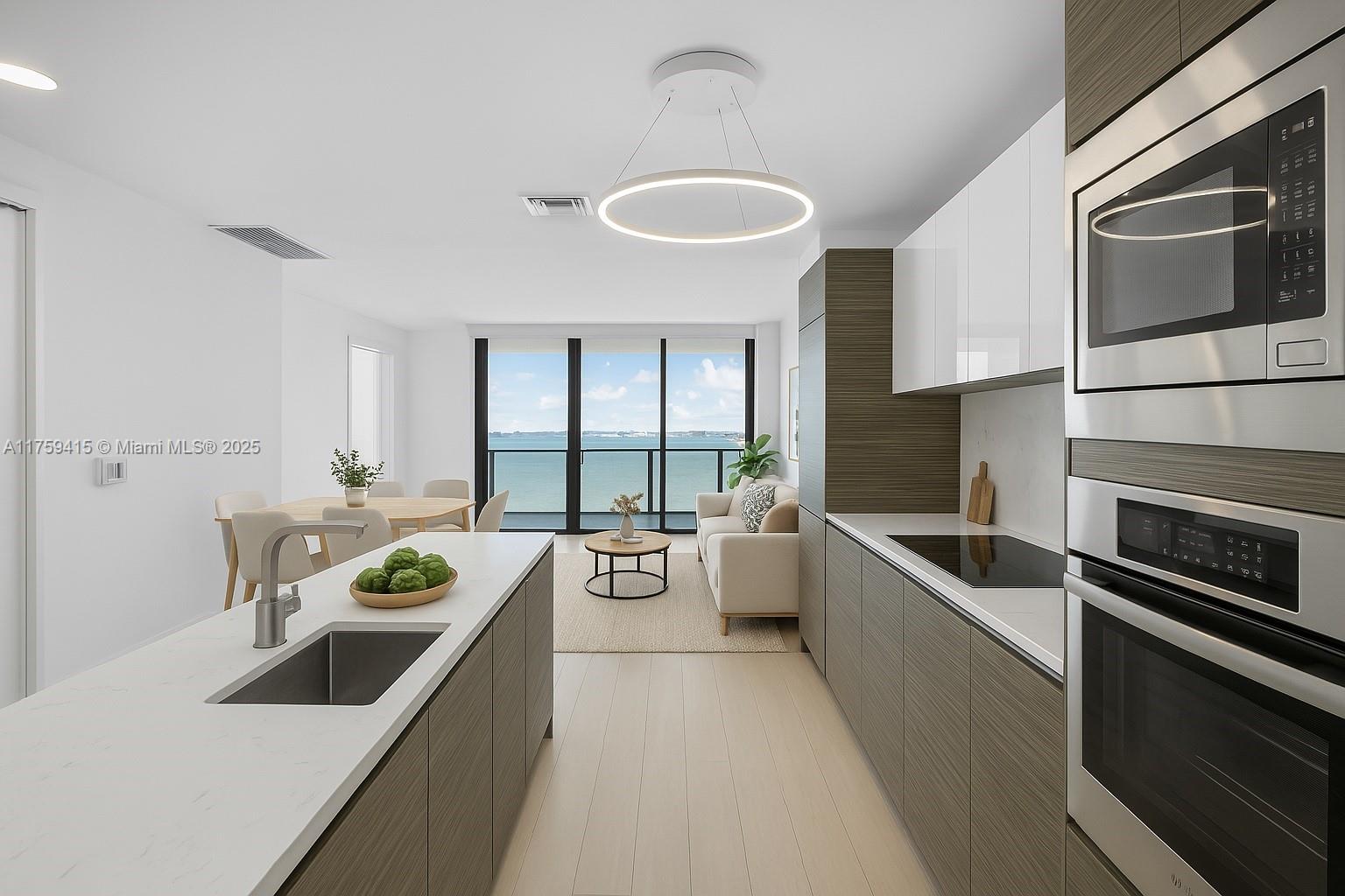 Condo for Sale in Miami, FL