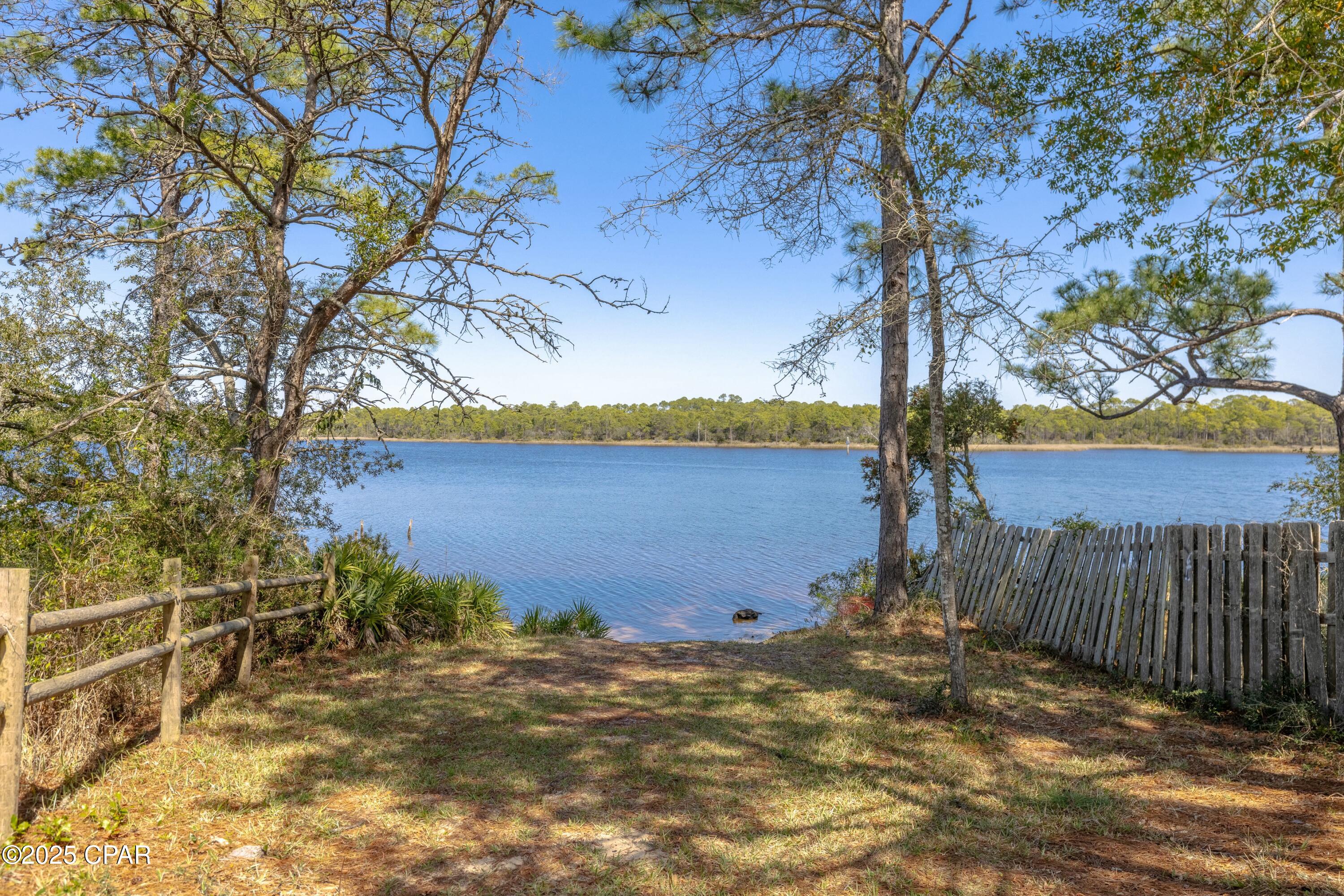 Image 4 For 22121 Lakeview Drive