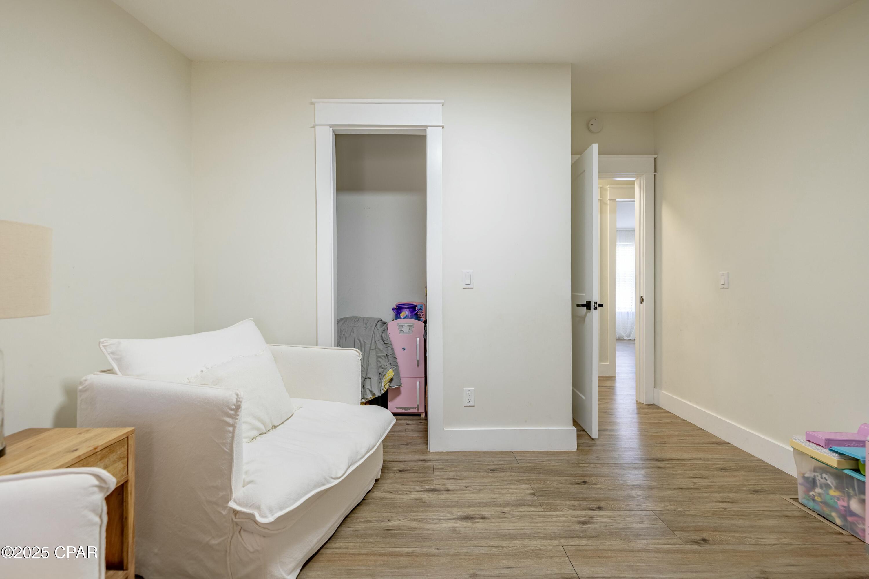 Image 40 For 22121 Lakeview Drive