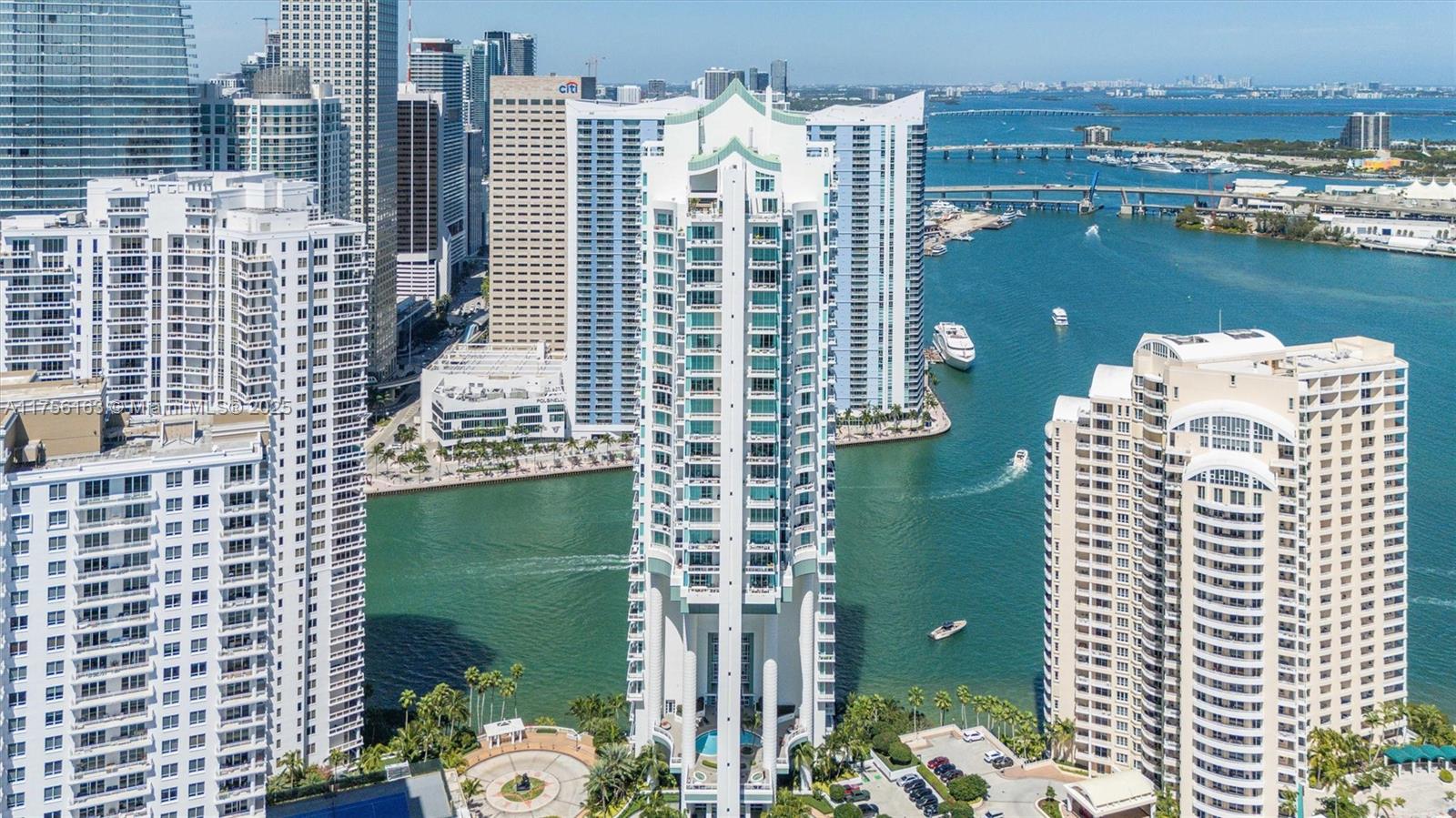 Condo for Sale in Miami, FL