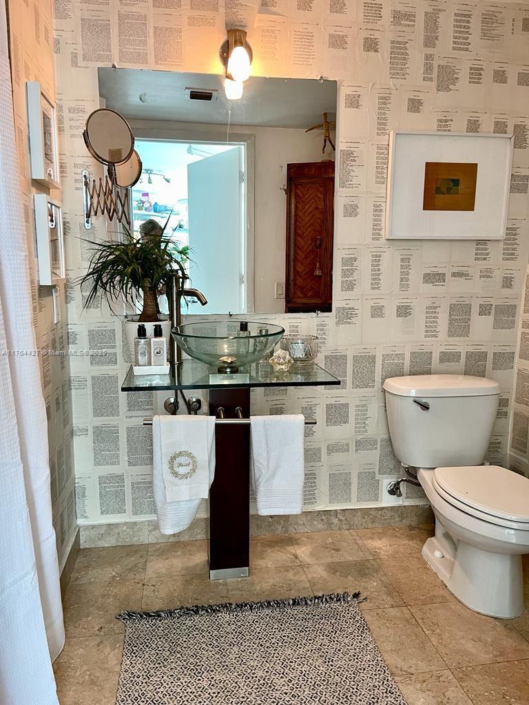 350 S Miami Ave #2502, Miami FL 33130