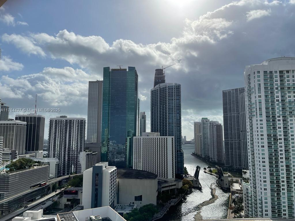 350 S Miami Ave #2502, Miami FL 33130