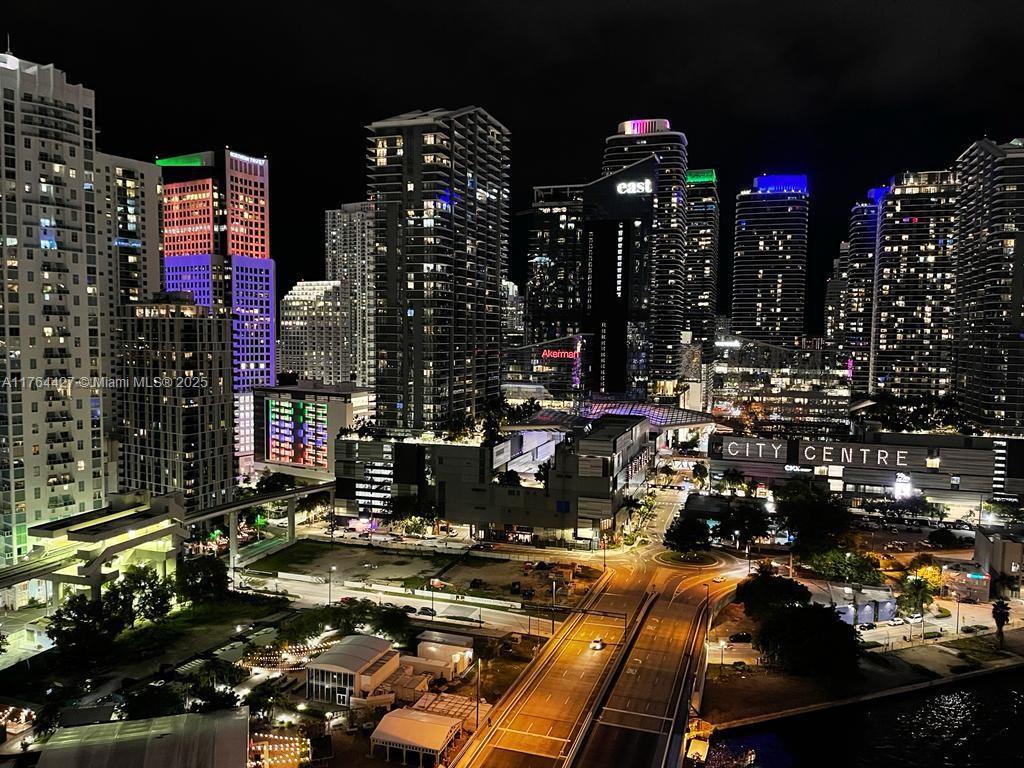350 S Miami Ave #2502, Miami FL 33130
