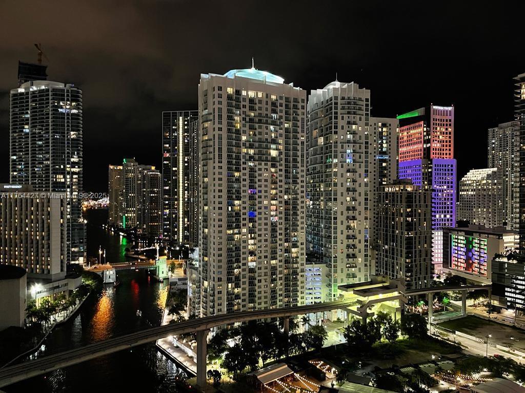 350 S Miami Ave #2502, Miami FL 33130
