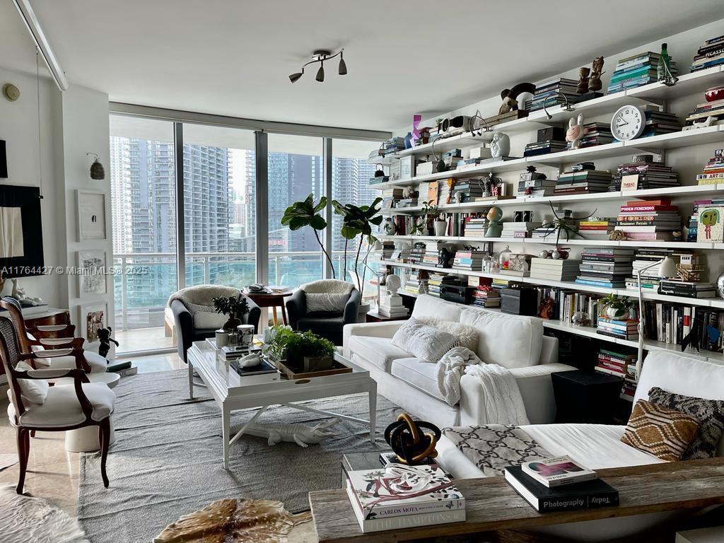 350 S Miami Ave #2502, Miami FL 33130