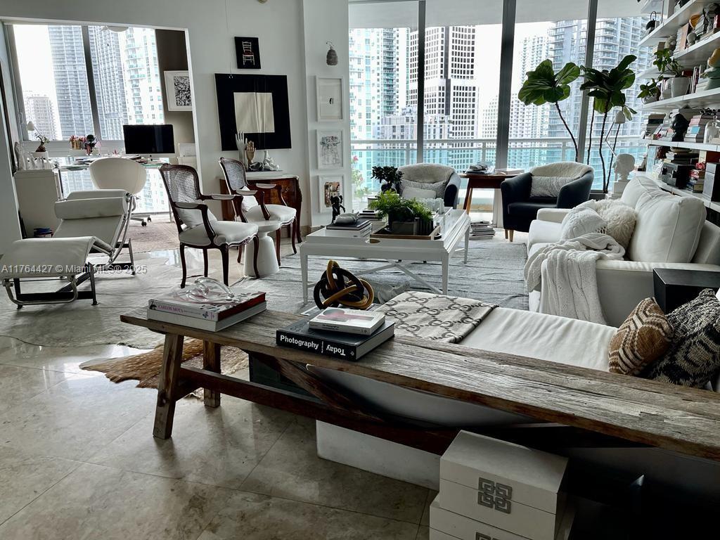 350 S Miami Ave #2502, Miami FL 33130