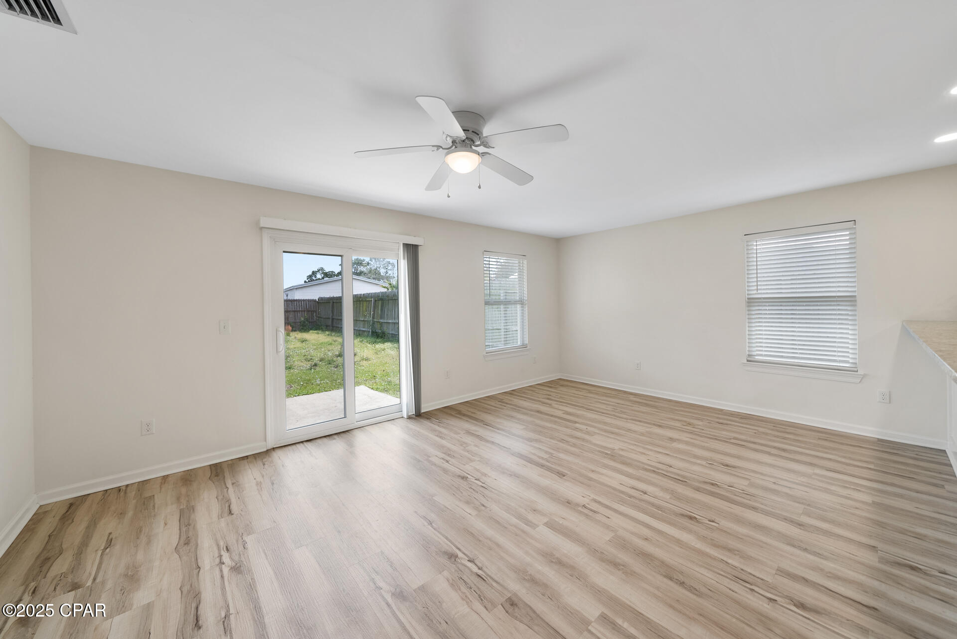 Image 7 For 2432 Valley Oak Court A&b