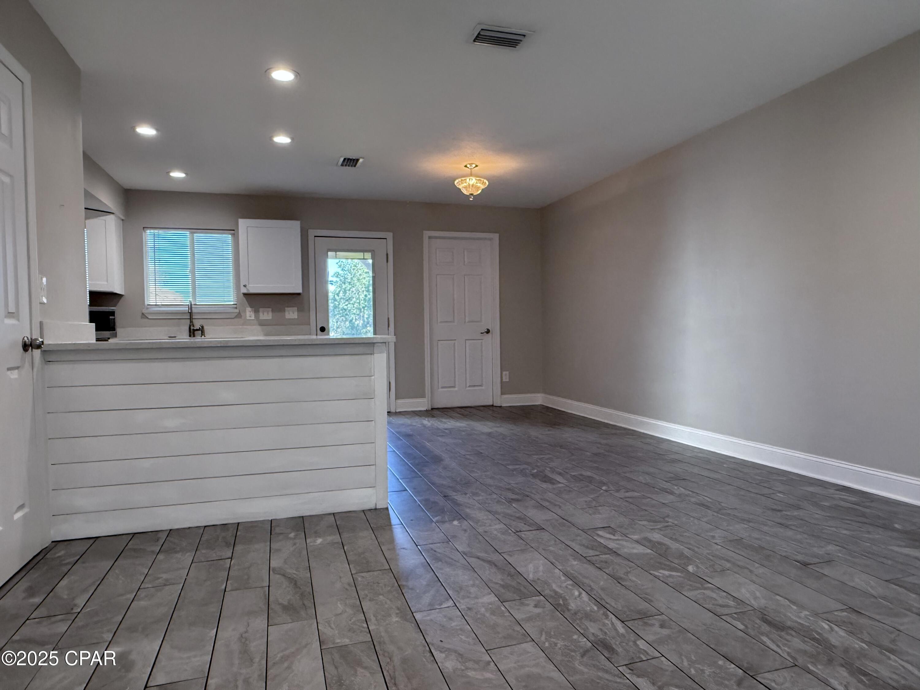 Image 3 For 1004 Wildwood Road