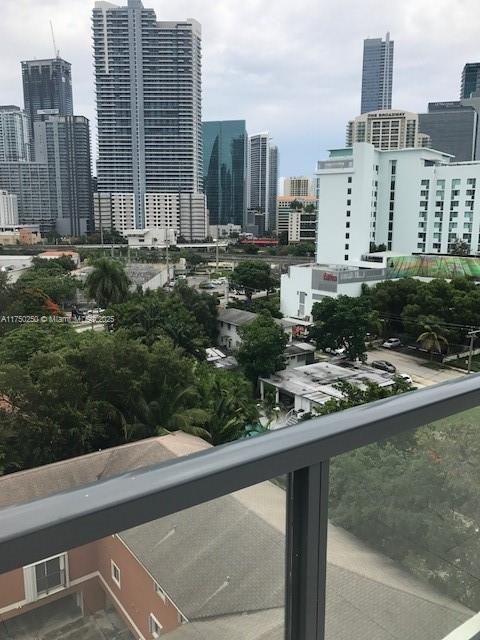 201 SW 17th Rd #907, Miami FL 33129