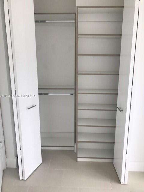 201 SW 17th Rd #907, Miami FL 33129
