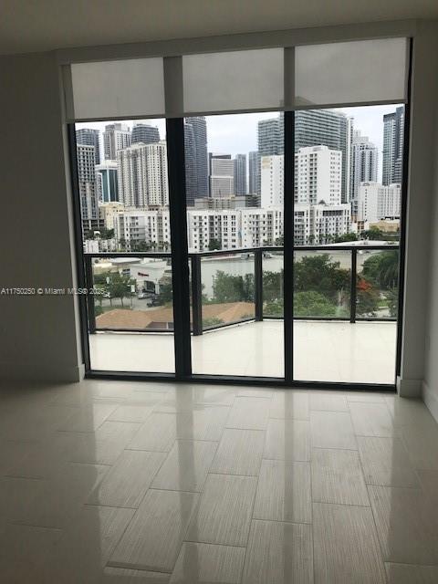 201 SW 17th Rd #907, Miami FL 33129