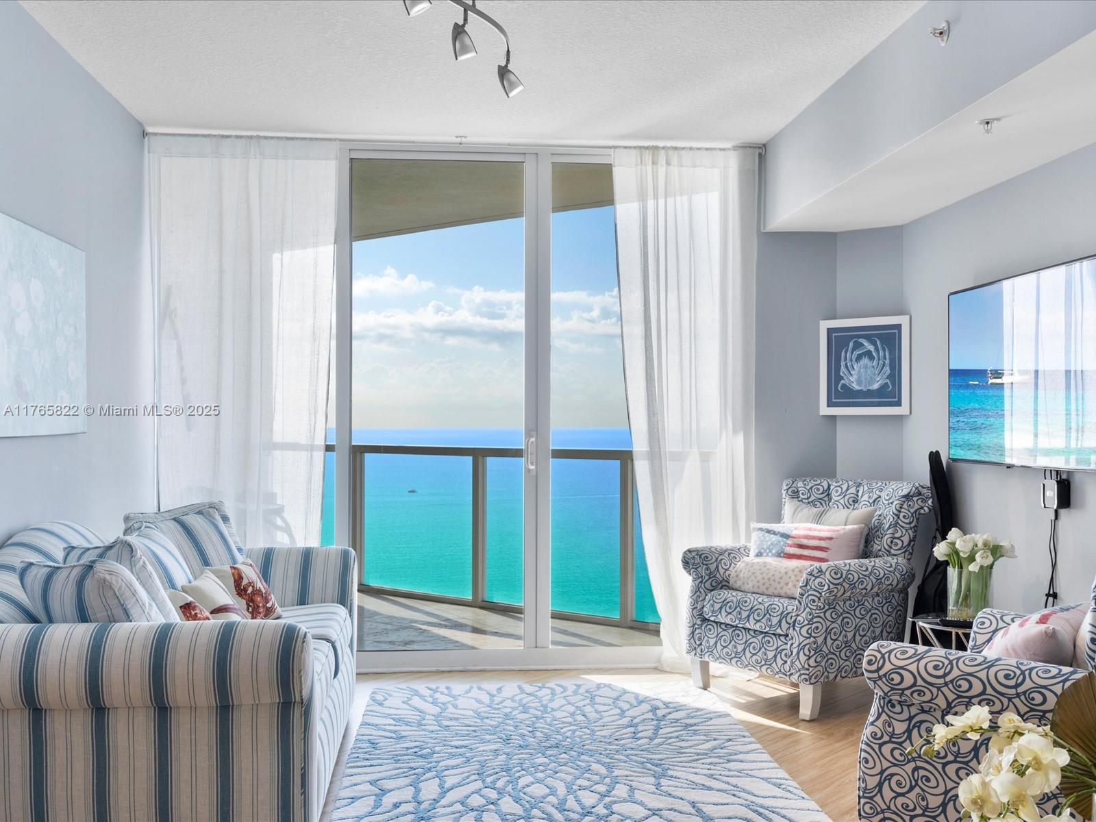 Apartamento à Venda em Sunny Isles Beach, FL