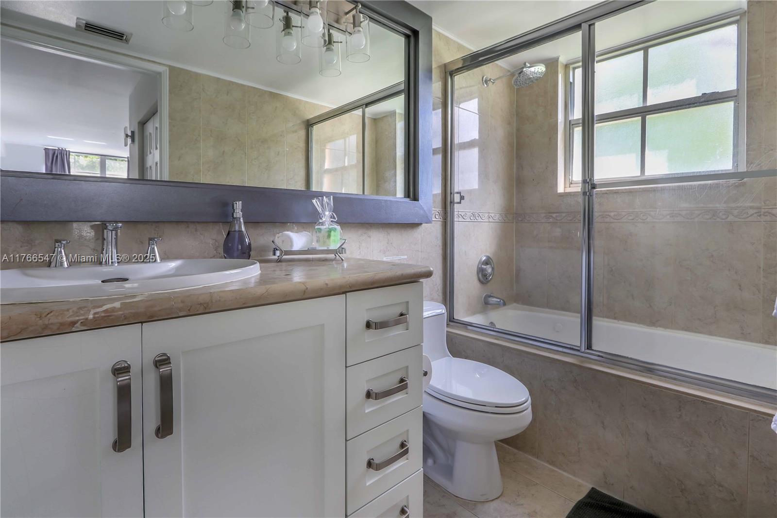 19555 E Country Club Dr #8202, Aventura FL 33180