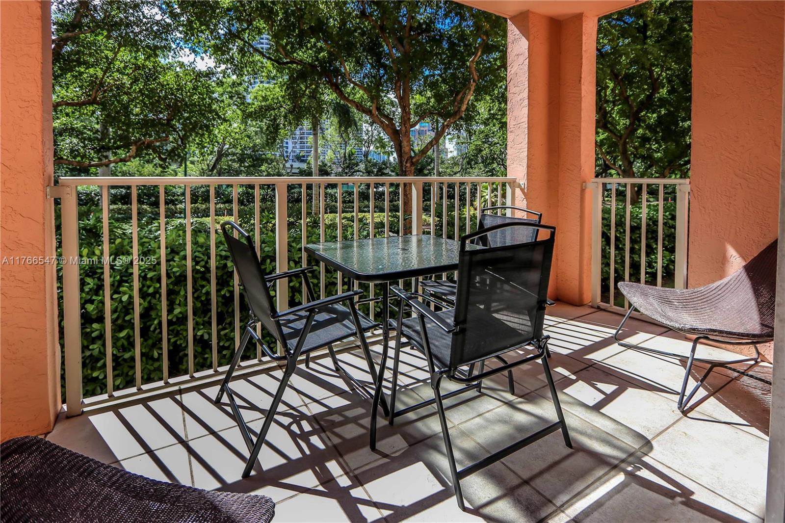 19555 E Country Club Dr #8202, Aventura FL 33180